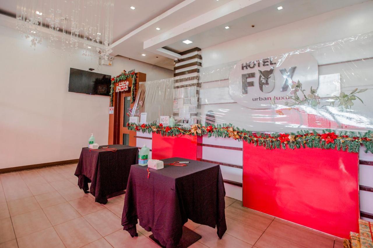 Oyo 637 Fox Hotel Quezon City Exteriör bild
