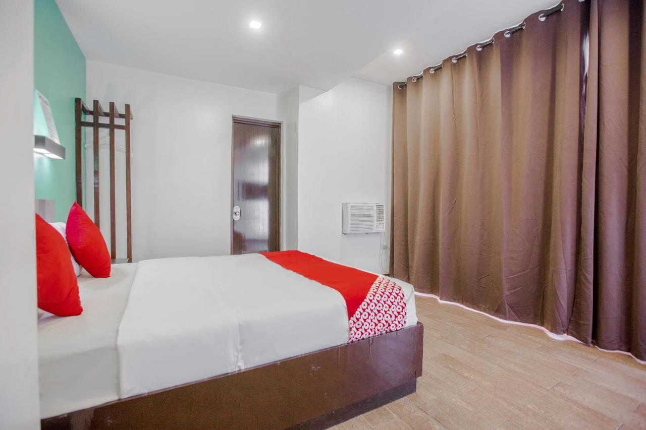 Oyo 637 Fox Hotel Quezon City Exteriör bild