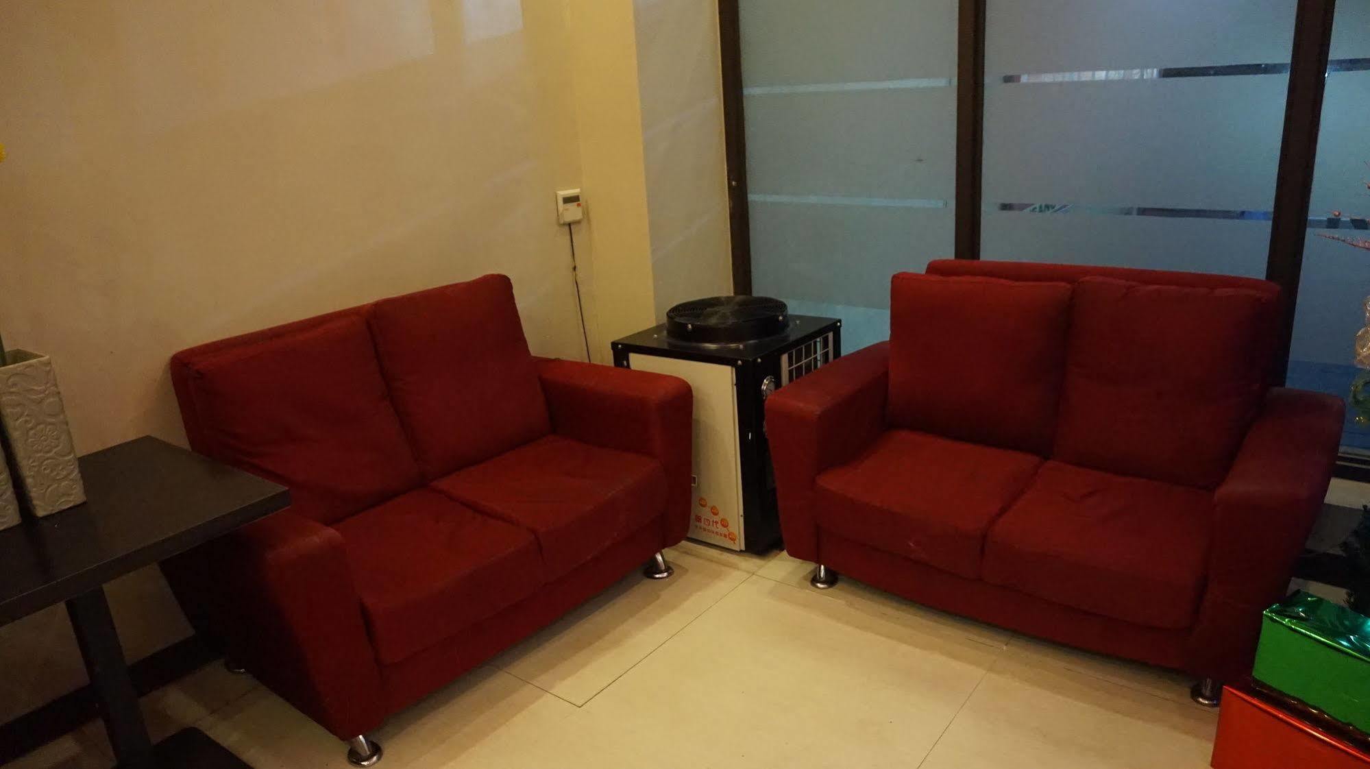 Oyo 637 Fox Hotel Quezon City Exteriör bild