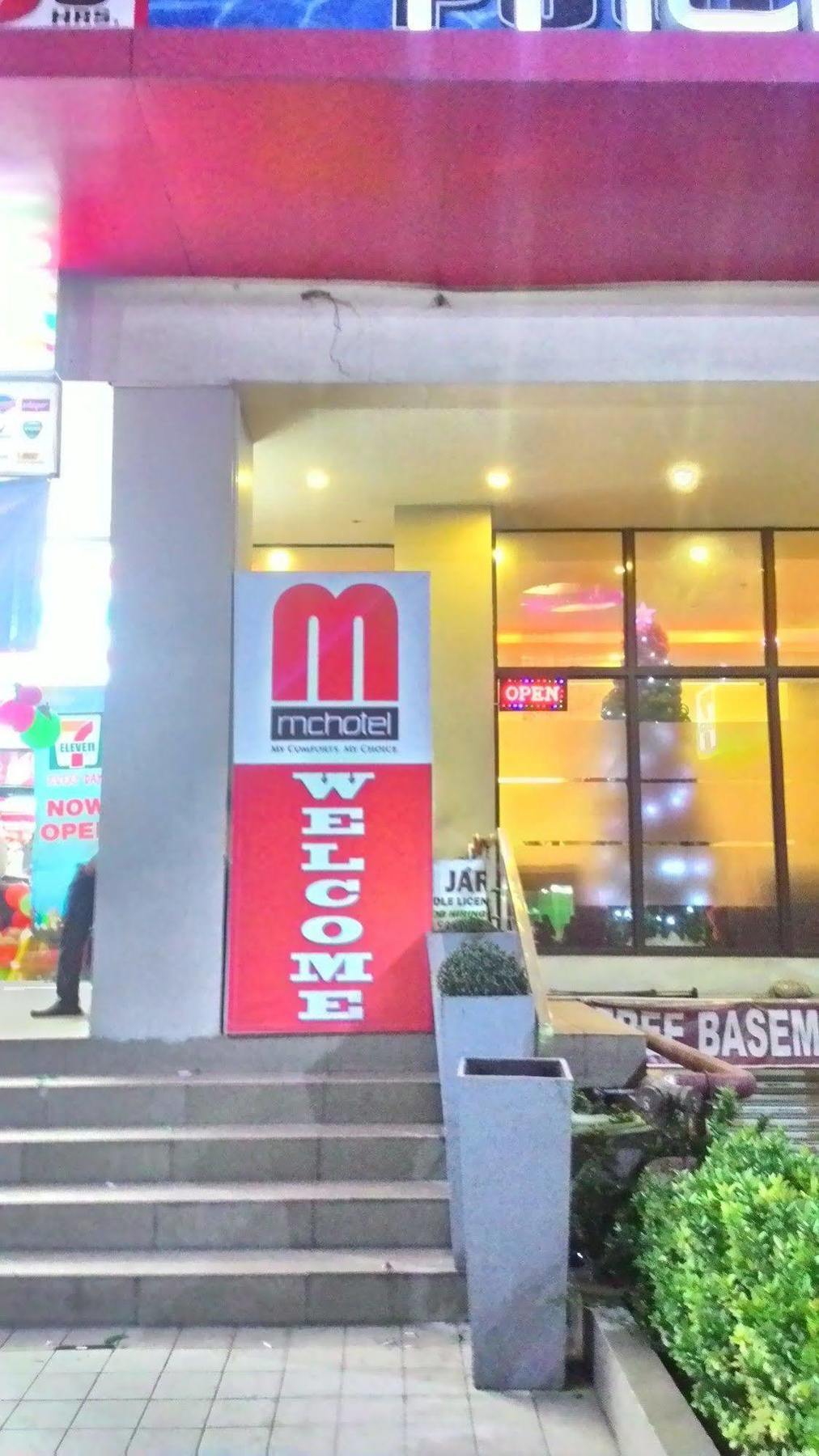 Oyo 637 Fox Hotel Quezon City Exteriör bild